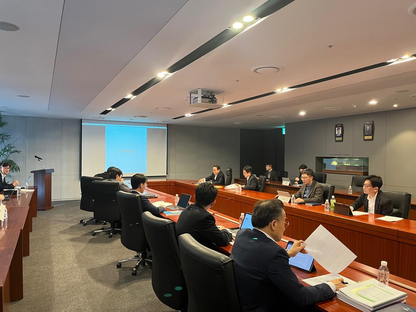 내용 > CEO 포토 > CEO 소개 > KOBC 소개 > 한국해양진흥공사