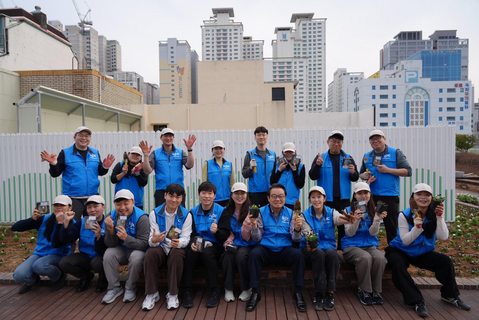 KOBC 바다사랑 봉사대 부산장애인종합복지관 찾아 나눔 봉사 (3/12)
